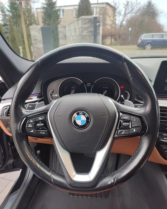 BMW Seria 5 cena 118500 przebieg: 151000, rok produkcji 2018 z Opoczno małe 596
